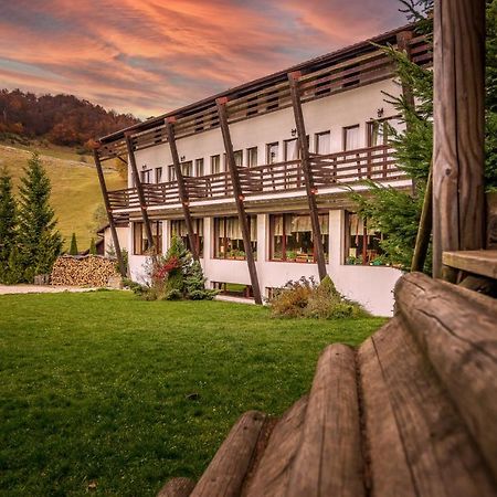 Casa Muntelui Hotel Fundáta Kültér fotó