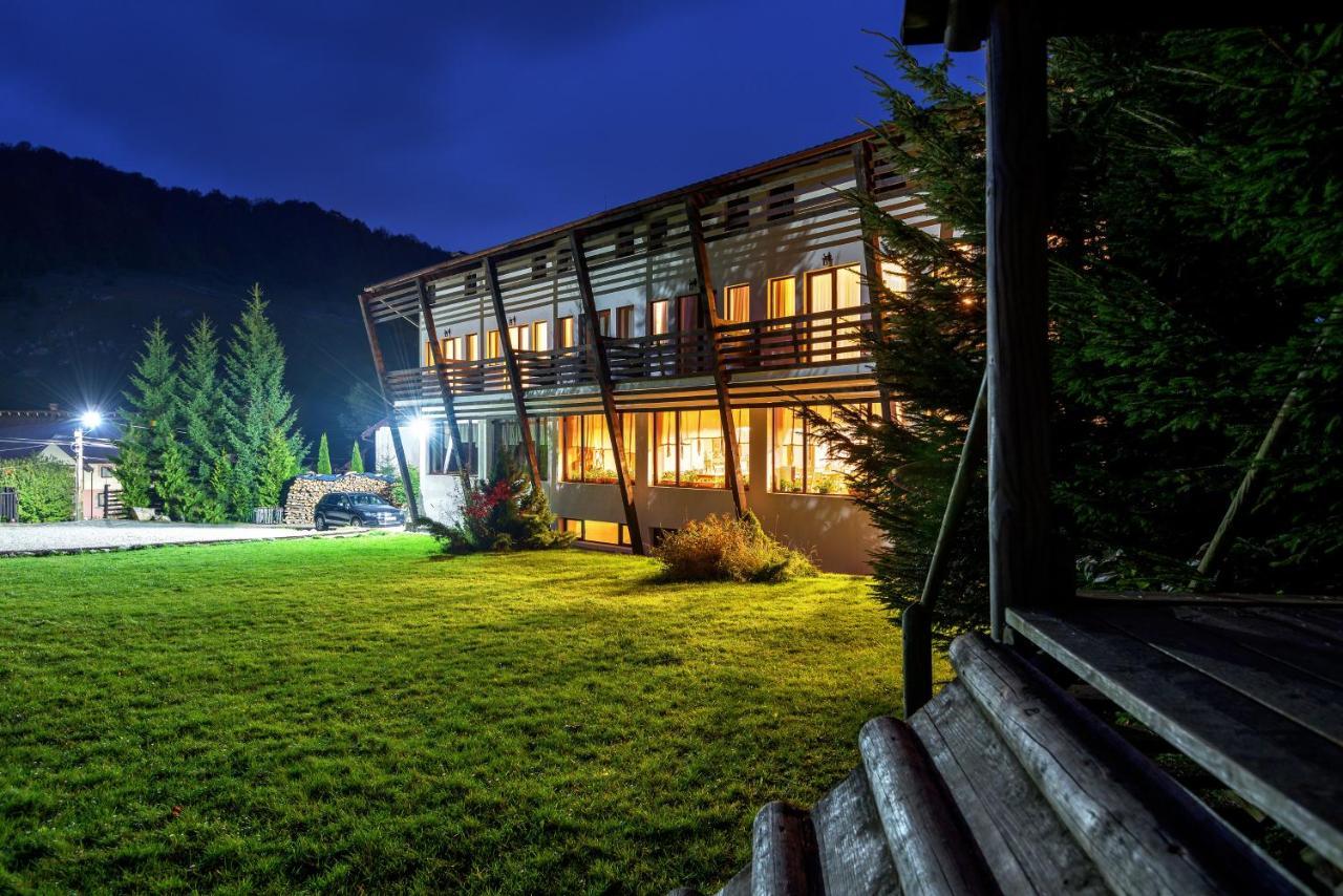 Casa Muntelui Hotel Fundáta Kültér fotó