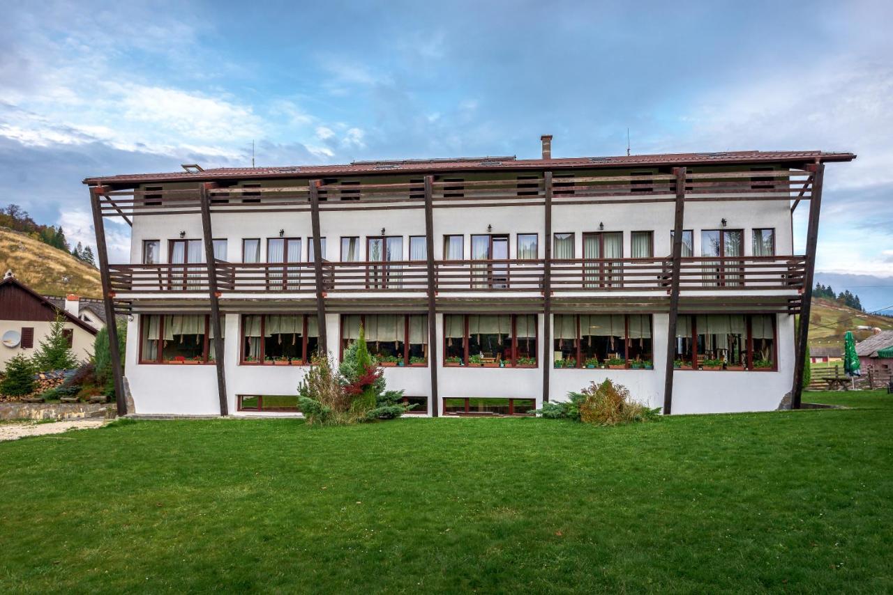 Casa Muntelui Hotel Fundáta Kültér fotó